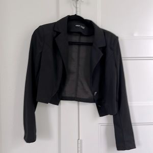 SHEIN Cropped Blazer